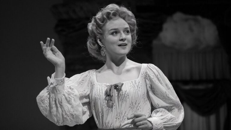 Dame Joan Plowright, Celebrated Star of Stage and Screen, Passes Away at 95