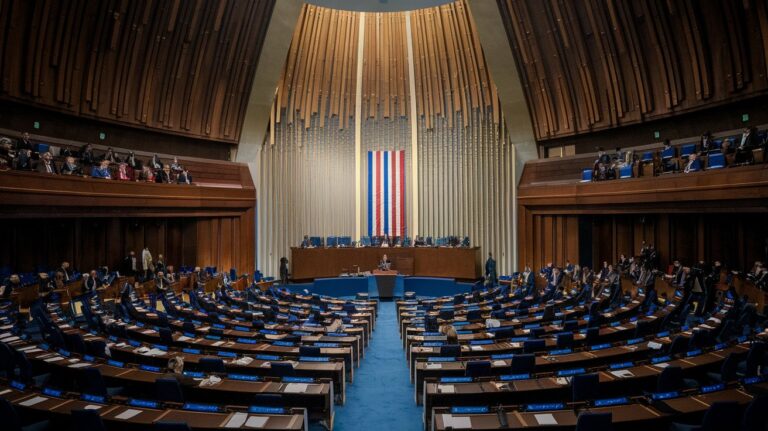 Government Shutdown Averted: Last-Minute Deal Sparks Backlash—What It Means for Your Wallet