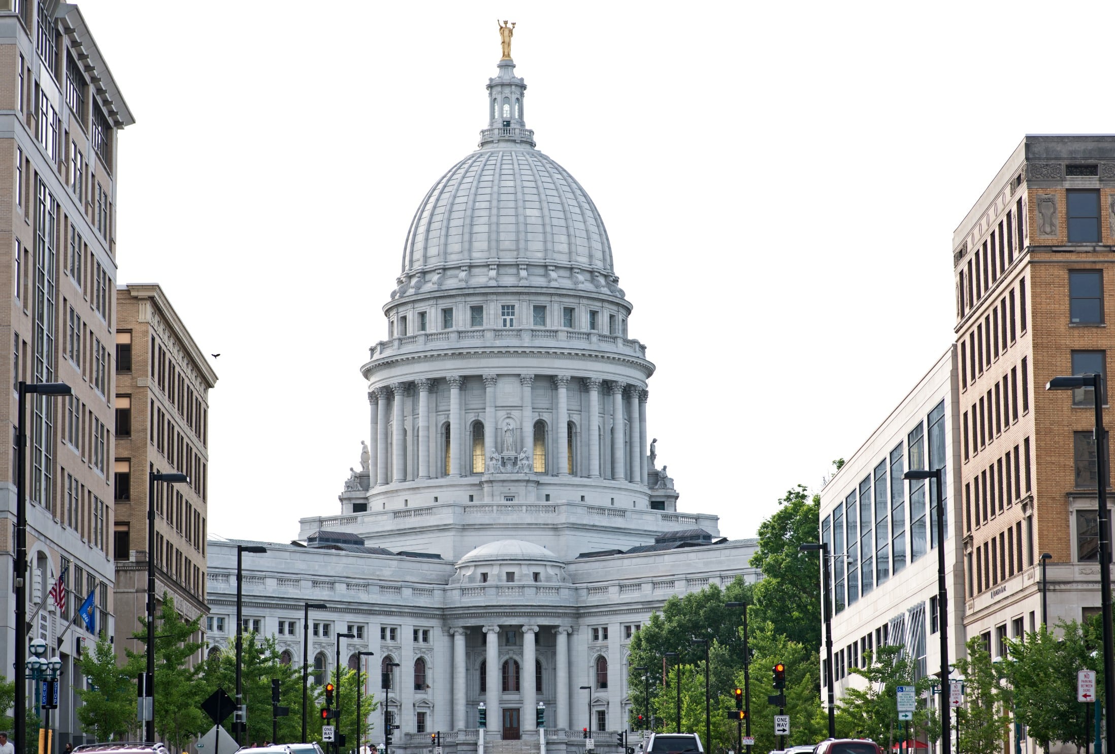 You are currently viewing Wisconsin Court Race Tests Trump’s Influence as Musk Invests Millions