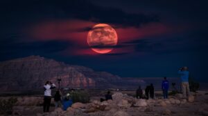 Read more about the article Americas to Witness Rare ‘Blood Moon’ Total Lunar Eclipse: A Spectacular Celestial Event