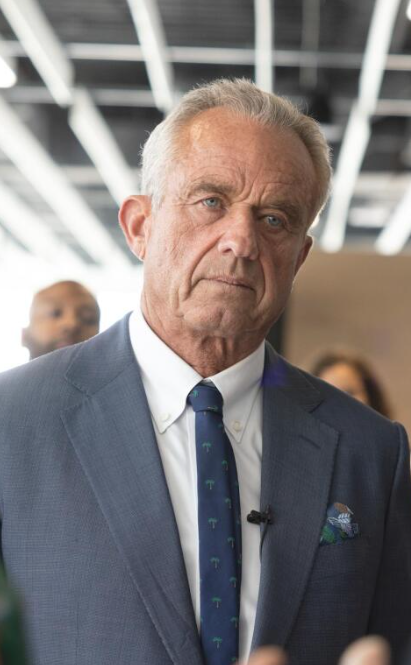You are currently viewing RFK Jr. Shocks America: CDC Ordered to Stop Recommending Water Fluoridation