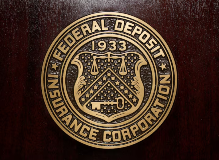 U.S. Federal Mass Layoffs Surge: Is the American Economy Headed for a Major Crisis?