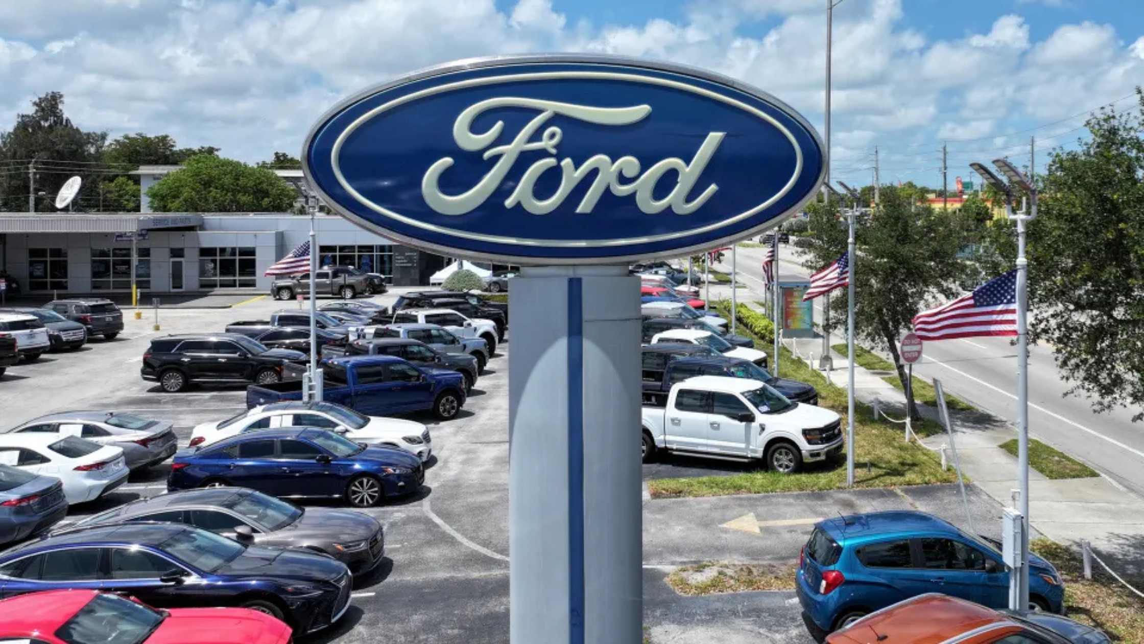 You are currently viewing Ford Recall Alert: Over 273,000 Vehicles Affected by Dangerous Brake Defect