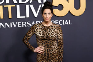 Read more about the article Sarah Silverman Unveils Tragic Family Secret in Emotional Revelation