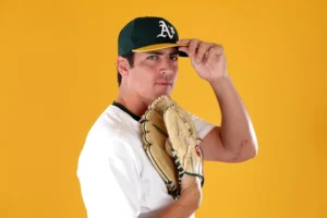 Read more about the article Phillies vs Athletics, Phillies Shut Out Athletics 4-0: Wheeler Dominates in Game 52