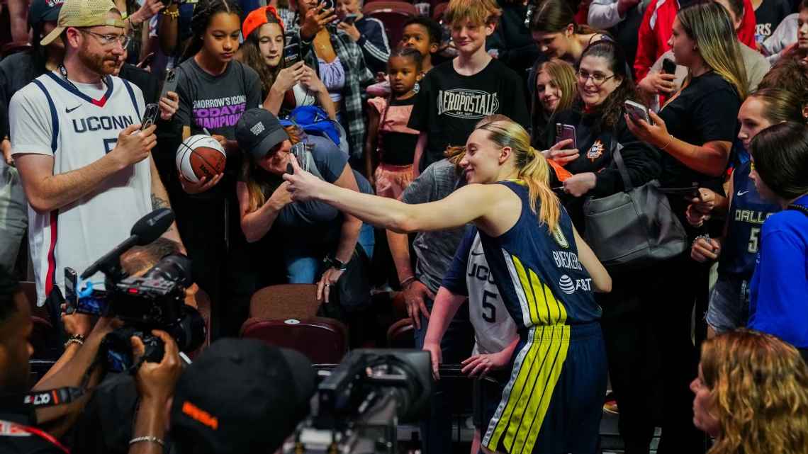 You are currently viewing Paige Bueckers Leads Dallas Wings to First Win in Triumphant Connecticut ReturnCT Insider