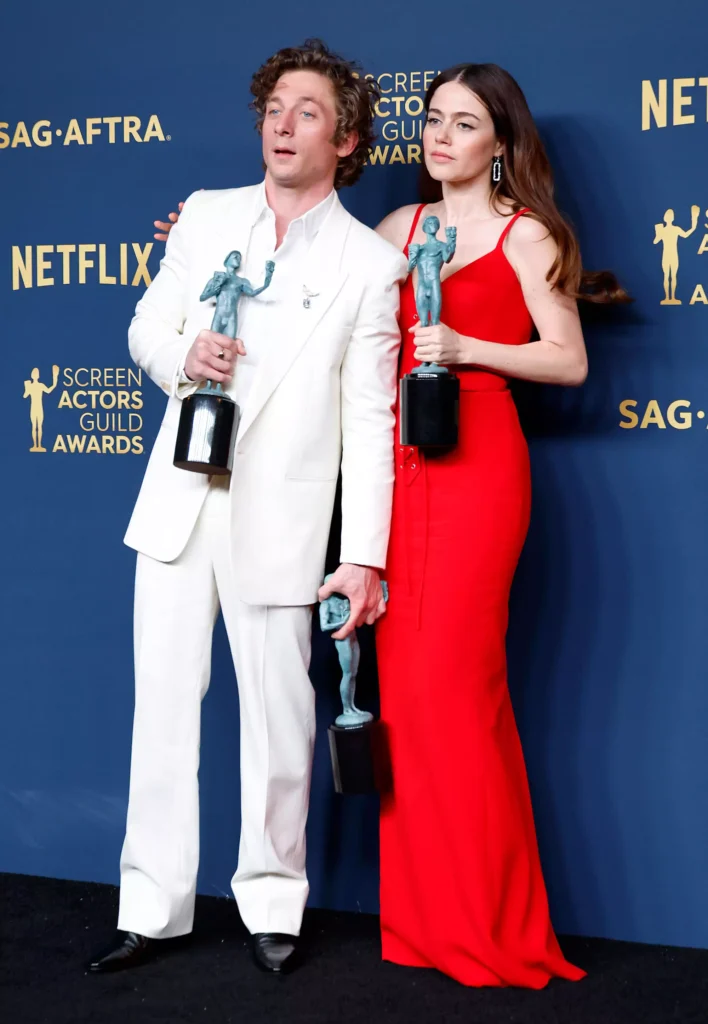 Is jeremy allen white dating his costar molly gordon all about the actress and their rumored connection