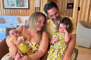 Read more about the article Aquaman Moses Paytas‑Hacmon | Trisha Paytas Welcomes Third Baby