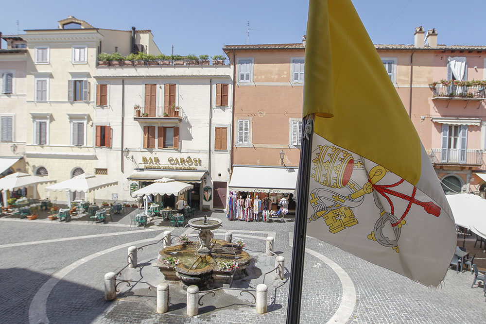 VATICAN LETTER CASTEL GANDOLFO