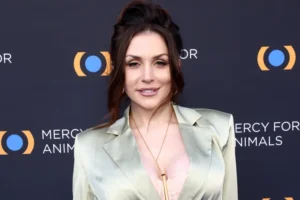 Read more about the article Alcohol, I’m breaking up with you: Courtney Stodden goes sober for clarity and healing