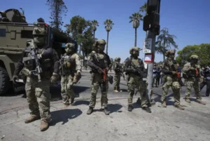 Read more about the article ICE agents children Los Angeles MacArthur Park show of force sparks outrage