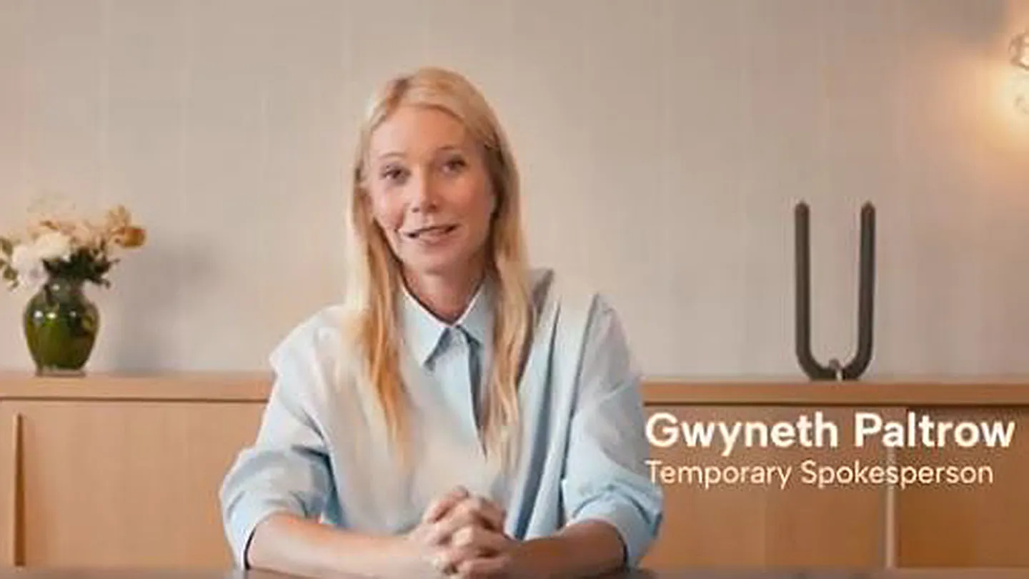 You are currently viewing Coldplay Kiss‑Cam Scandal: Paltrow’s PR Spin at Astronomer