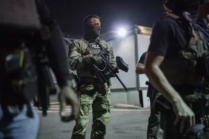 Read more about the article ICE Agents Forced to Wear Visible ID Under New VISIBLE Act