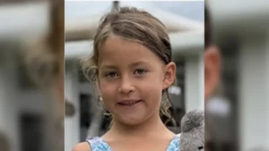 Read more about the article Turquoise Alert Sparks Urgent Search for 6‑Year‑Old Violet Coultas in Phoenix