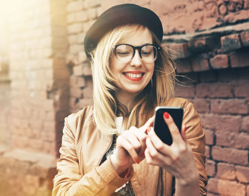 Read more about the article Snapchat AR Innovation & Stock Surge in 2025