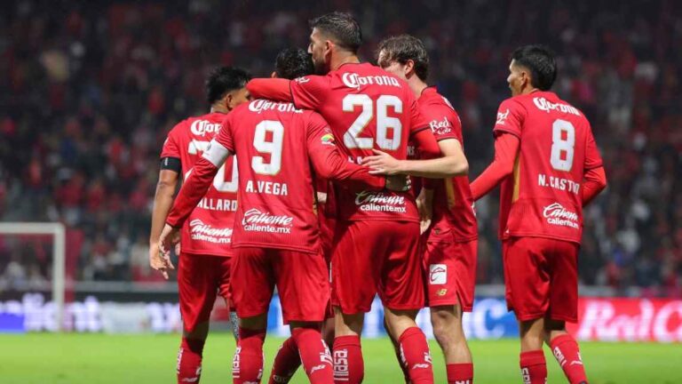 Toluca humilla a Rayados con goleada y Ramos falla penal
