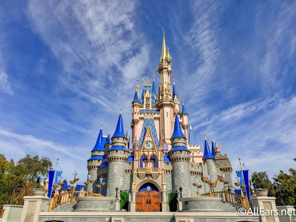 wdw 2023 mk magic kingdom cinderella castle atmosphere stock park icon weenie