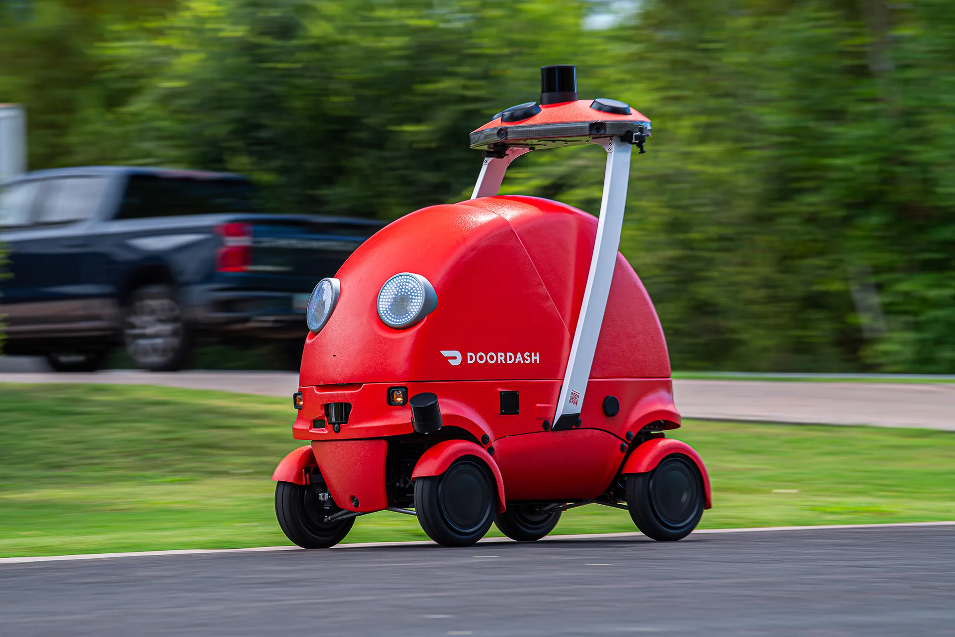 You are currently viewing DoorDash Dot Delivery Bot Revolutionizes Last-Mile Logistics