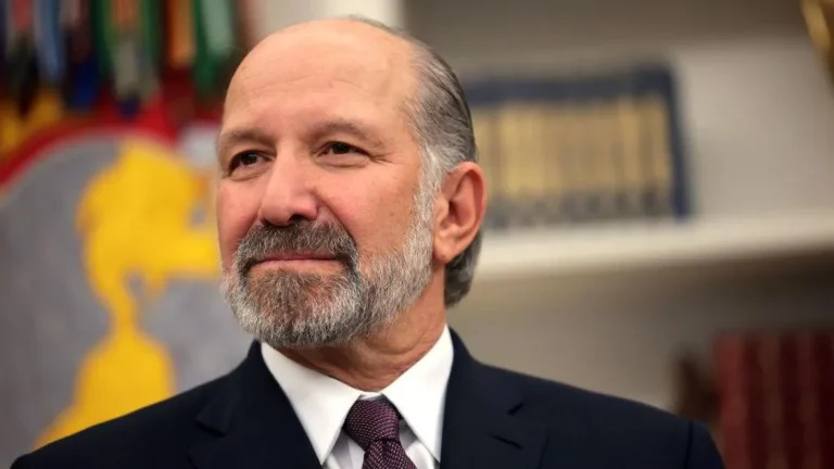 Emails Reveal US Commerce Secretary Lutnick Planned Visit to Jeffrey Epstein’s Private Island