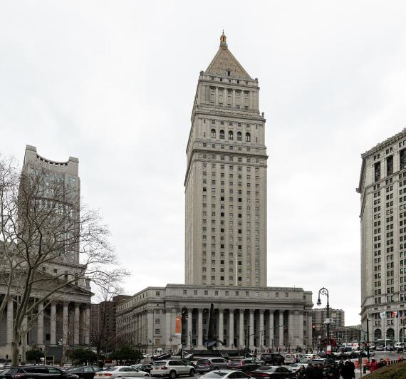 Luigi Mangione Will Not Face Death Penalty as Judge Reshapes High-Profile CEO Murder Trial