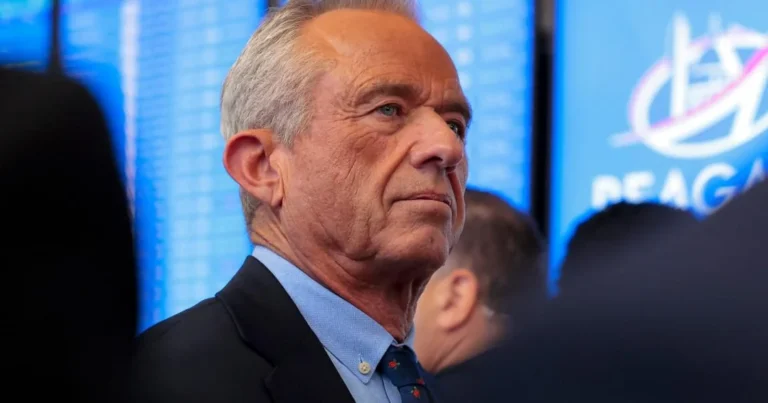 RFK Jr Says ‘Good Mothers’ Should Distrust Public Health Experts