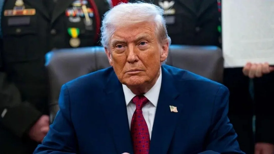 You are currently viewing Trump Approval Rating Hits Historic Low as Voters Express Deep Economic and Leadership Frustration