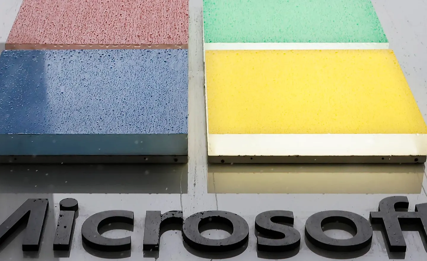 Read more about the article ‘Office Is Dead’? Microsoft’s Copilot Shift Leaves 400 Million Users Confused and Concerned Worldwide