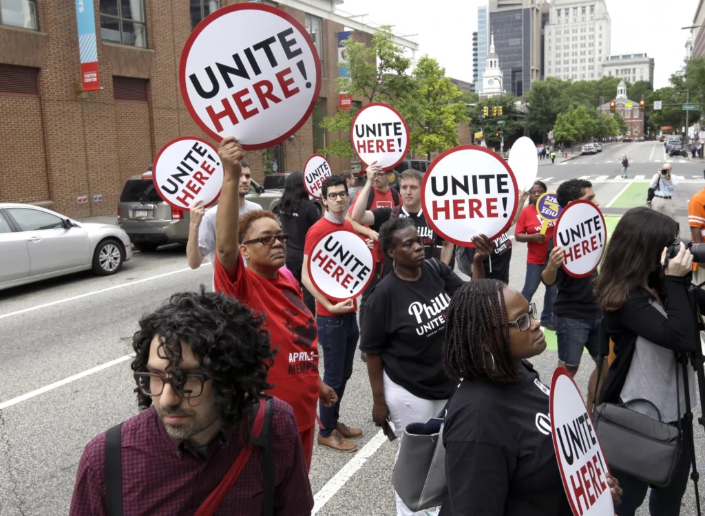 Federal Workers Face Uncertainty as Courts Clash With Trump Over Union Contracts