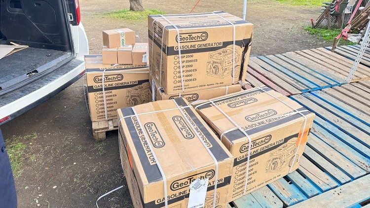 Pope Leo Sends 80 Generators and Vital Medicines to War-Torn Ukraine Amid Winter Crisis