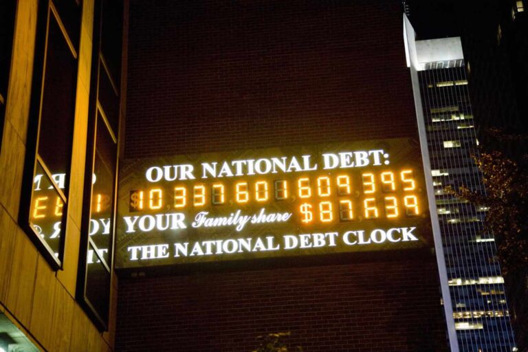 US Debt Crisis Deepens as IMF Warns Debt Could Surpass 140% of GDP