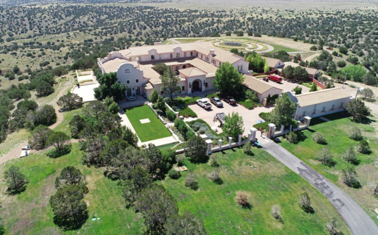 MAGA Candidate Revealed as Buyer of Jeffrey Epstein’s Former Estate