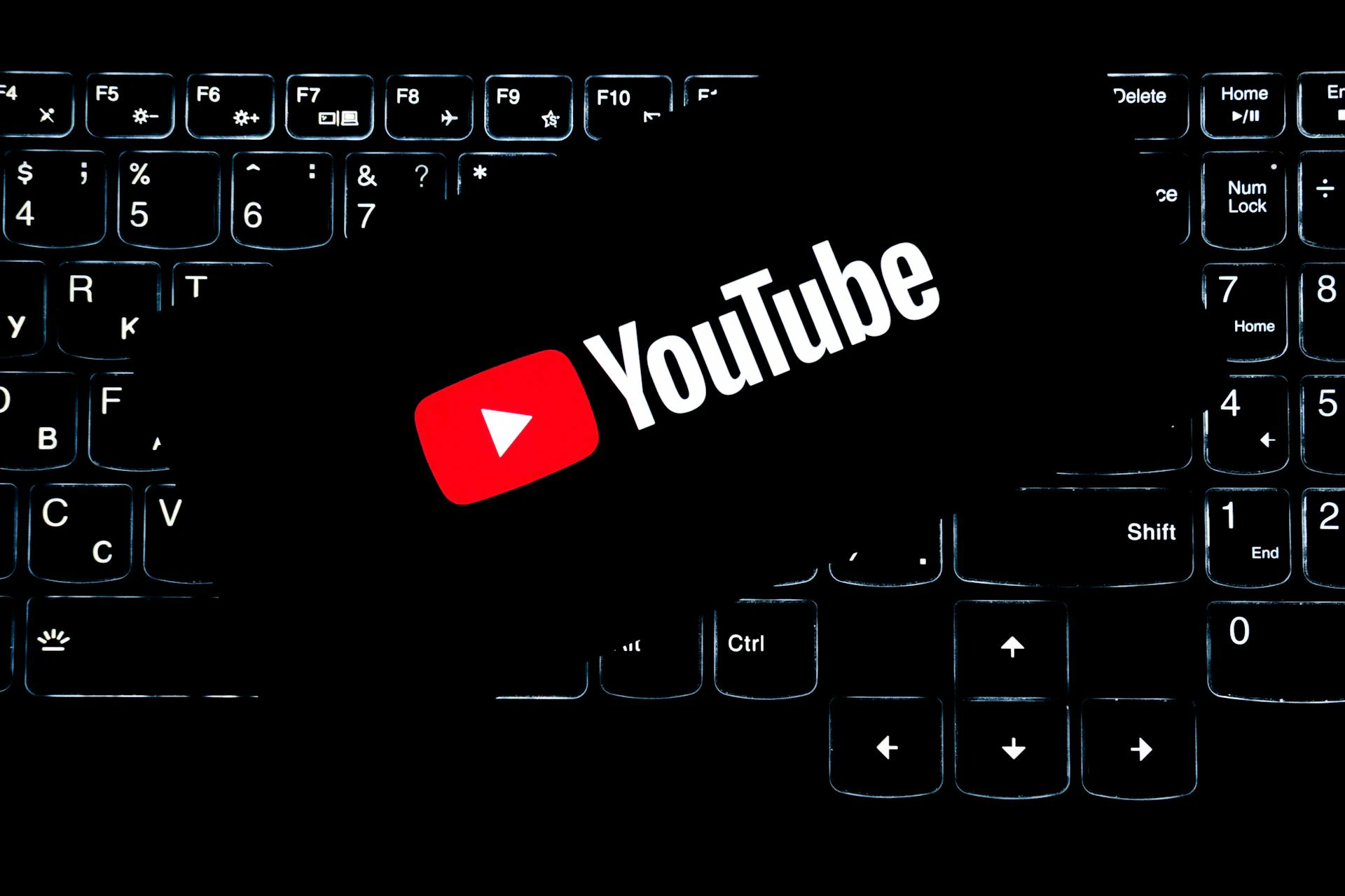 You are currently viewing YouTube Down Worldwide: Millions Hit by Sudden Outage, Services Slowly Restored