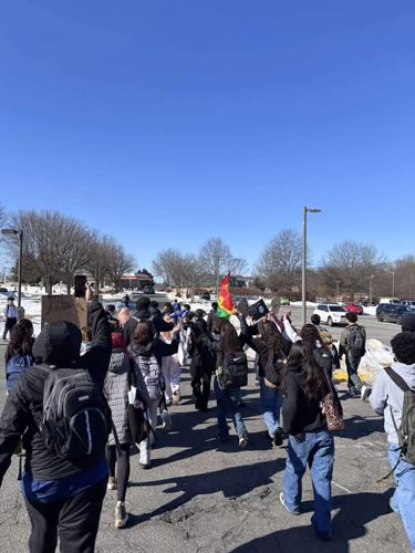 Read more about the article Woodbridge High School Suspends 300+ Students After Anti-ICE Walkout Sparks Countywide Protest Debate