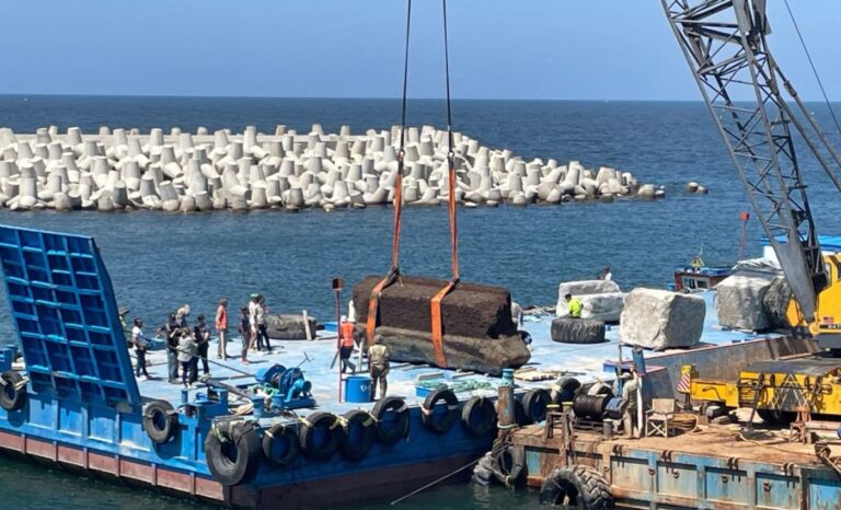 1,600-Year-Old Lighthouse of Alexandria Rises From the Sea in Stunning Discovery