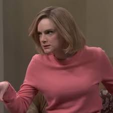 Read more about the article SNL’s Viral “Mom Confession” Sketch Exposes America’s Deep Family Divide Over Trump Politics