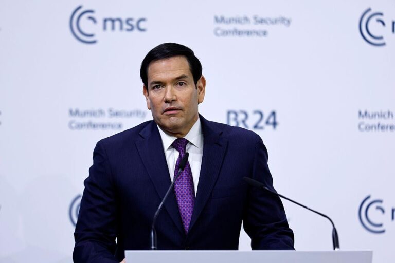 Trump Praises Rubio and Vance After Munich Speech, Fueling Intense 2028 White House Speculation