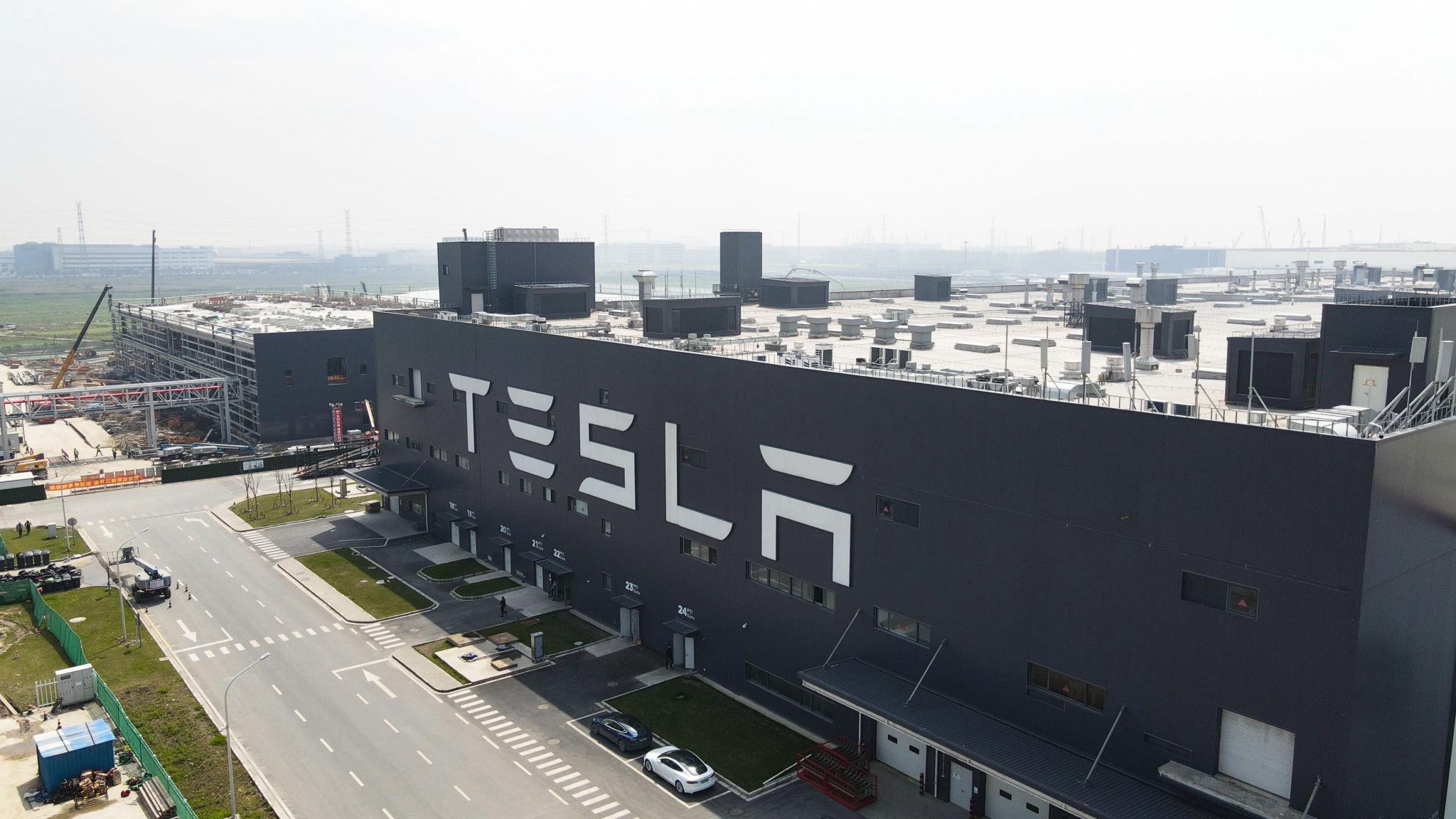 Read more about the article Tesla Pays Zero Federal Income Tax on $5.7 Billion Profit, Sparking National Tax Debate