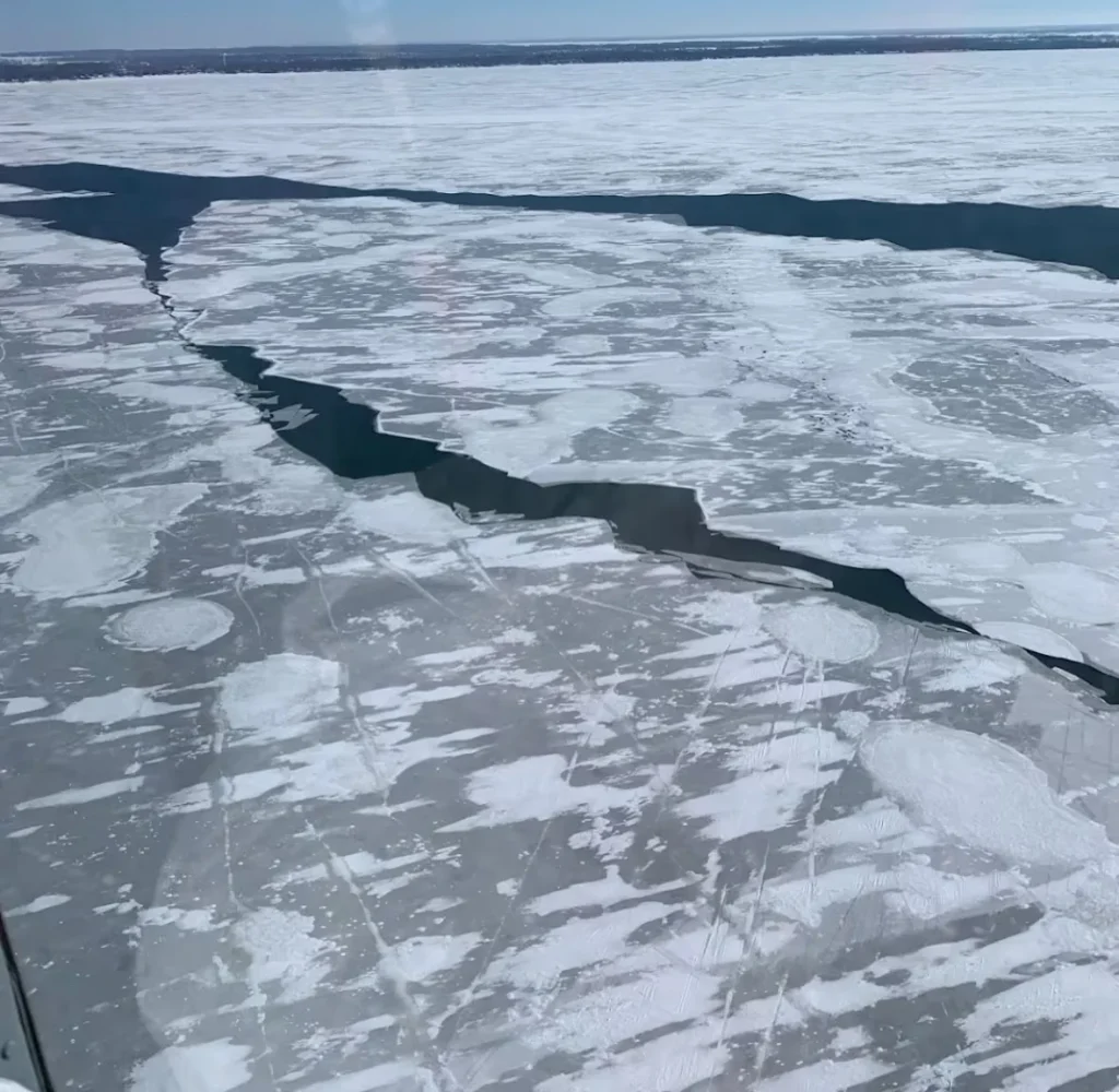 lake erie ice floe