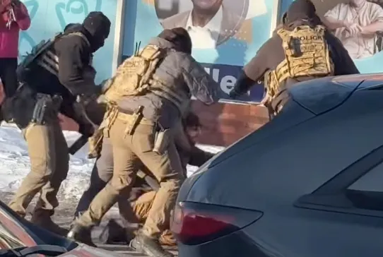 You are currently viewing Alex Pretti Shooting Sparks Nationwide Outrage After Federal Agents Are Finally Identified