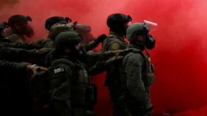 Read more about the article Top U.S. Historian Warns America Is Drifting Toward Dictatorship Without Resistance