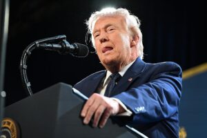 Read more about the article Trump Issues Urgent 48-Hour Warning to Iran as Global War and Oil Crisis Fears Surge