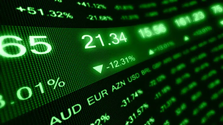 You are currently viewing Stocks Jump, Oil Volatility Drops — Inside the Massive Market Shift Driving 2026 Gains