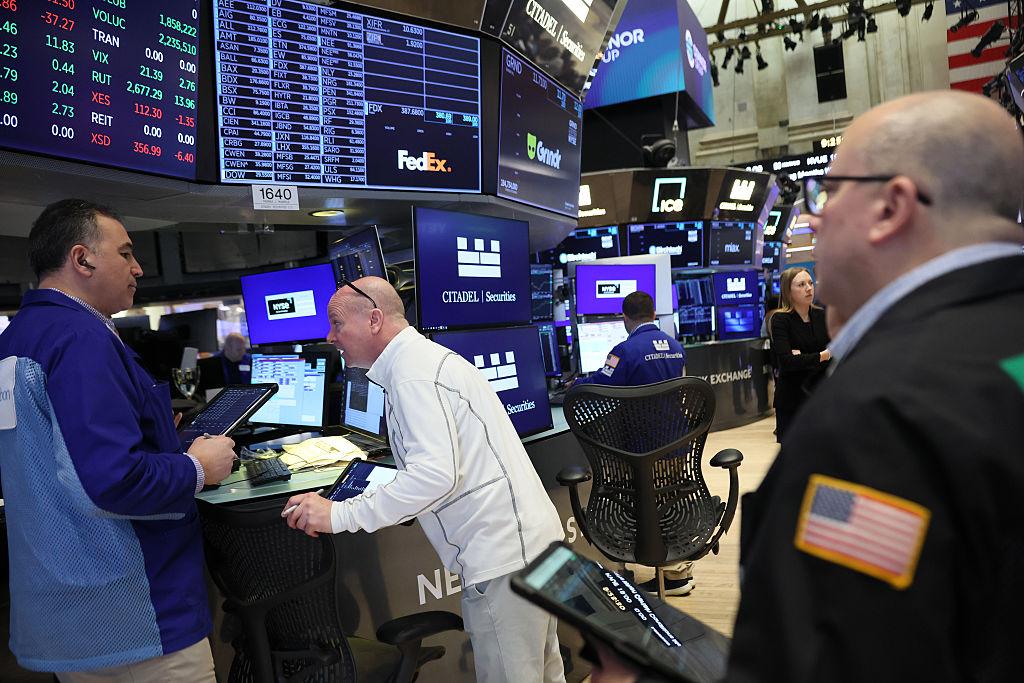 Federal Reserve in Focus: Will Rising Inflation and Global Tensions Delay Rate Cuts in 2026?