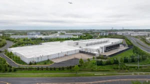 Read more about the article Microsoft Stock Hits Worst Quarter in Years — Is the AI Boom Losing Momentum?