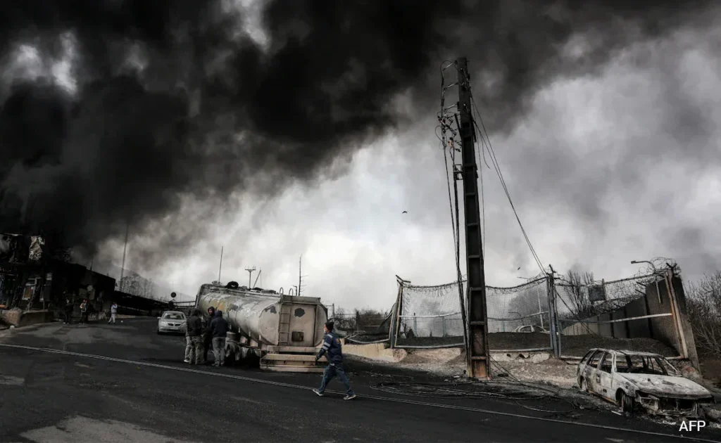 mge1pqcs tehran sky smoke