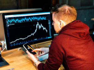 Read more about the article Stock Market Analysis 2026: Why Smart Investors Are Shifting to AI, Crypto Trading, and Capital-Free Prop Firms
