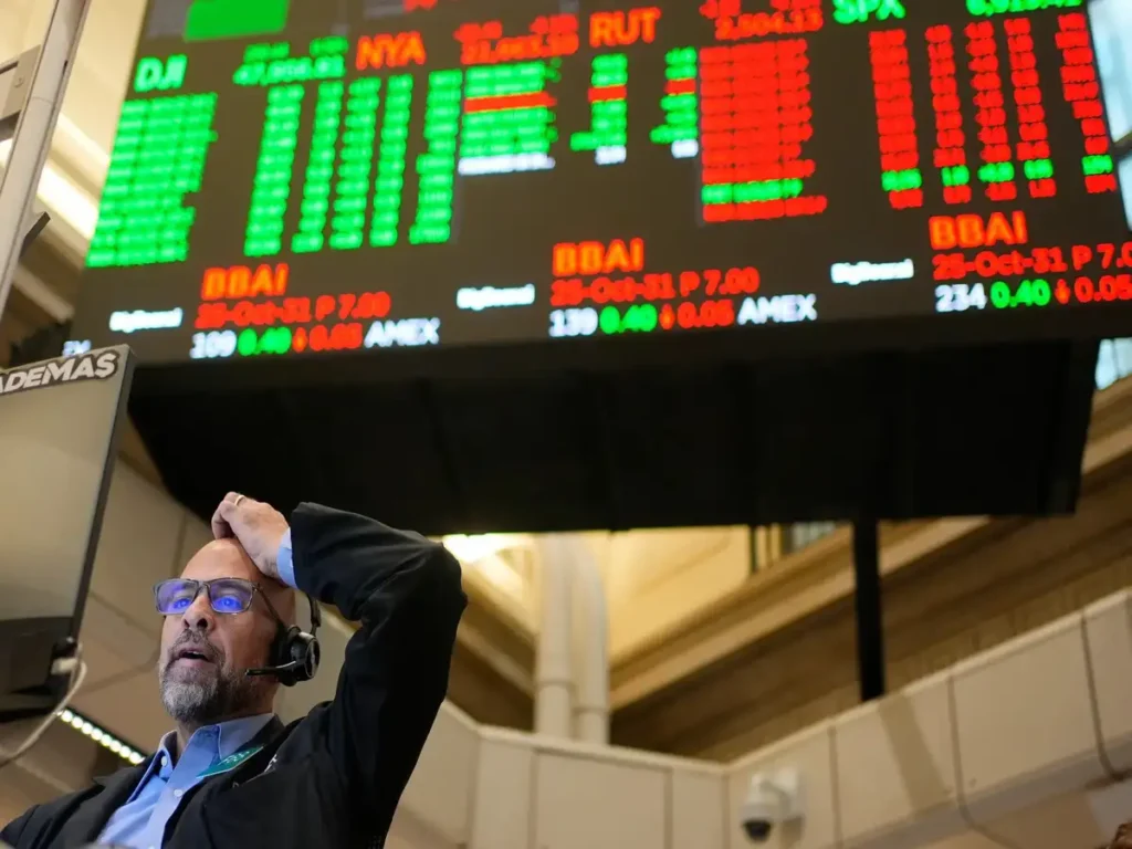 why are us stock market index futures down and dow jones sp 500 and nasdaq in red today traders react as wall street futures fall amid middle east conflict and rising oil prices