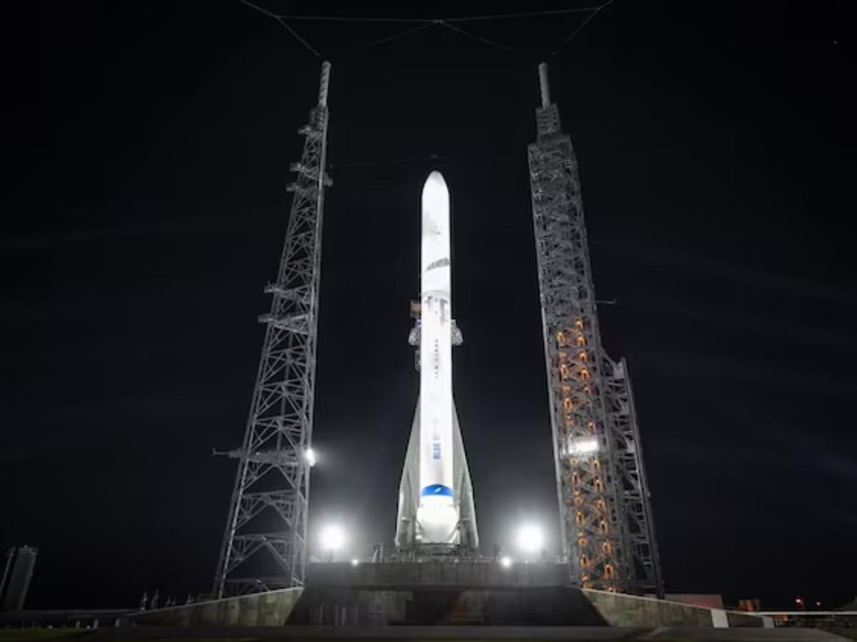 You are currently viewing From Space Failures to AI Boom: How Blue Origin, Big Tech, and Global Markets Are Shaping the Future of Investing