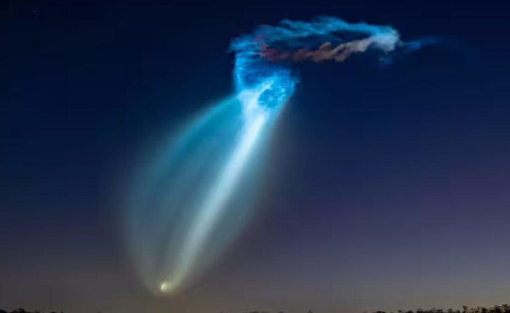 You are currently viewing SpaceX IPO ‘Project Apex’: The Biggest Market Opportunity Since Tesla? Full Investor Breakdown