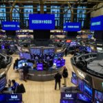 How to Prepare for a Stock Market Crash: A 2026 Guide for US Investors